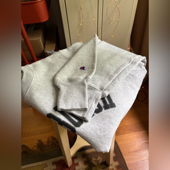 Champion Reverse Weave Crewneck Sweatshirt - Picture 7 of 9